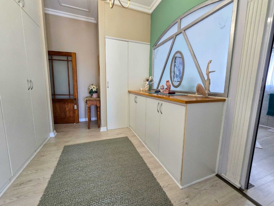 4 Bedroom Property for Sale in Stilbaai Wes Western Cape